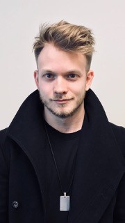 Julian Hoyer, Lehrer für Gitarrenunterricht in der CMS Musikschule Bergedorf.